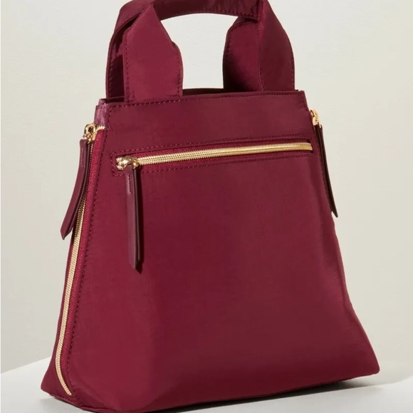 2/$15 Stella & Dot Zip It Bag - Oxblood - Picture 2 of 3